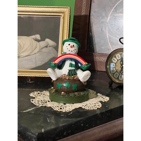 Always Cool Papel Giftware Luck O' the Irish Snowman Leprechaun Pot of Gold - Picture 1 of 8